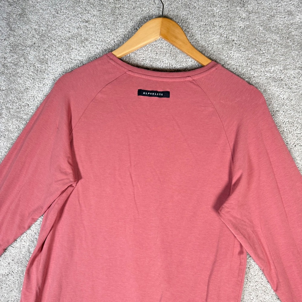 Alphalete Women's M Long Sleeve Raglan Performance Shirt Rose Pink